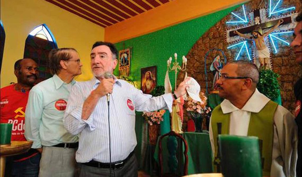 Patrus  Ananias investe no voto religioso