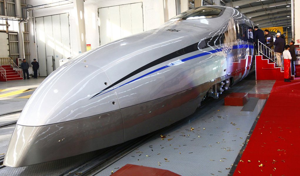 Inspirado em espadas, trem bala pode atingir 500 km/h