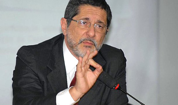 Gabrielli: "Petrobras seria vendida aos pedaços"