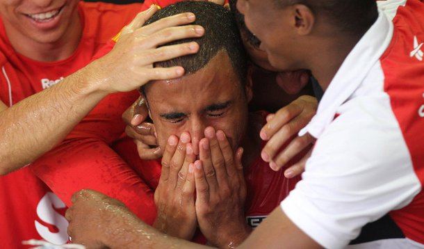 Lucas chora na despedida do São Paulo