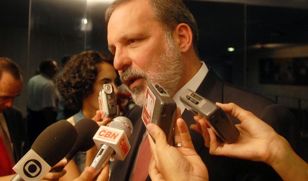 Armando questiona futura unidade do PT