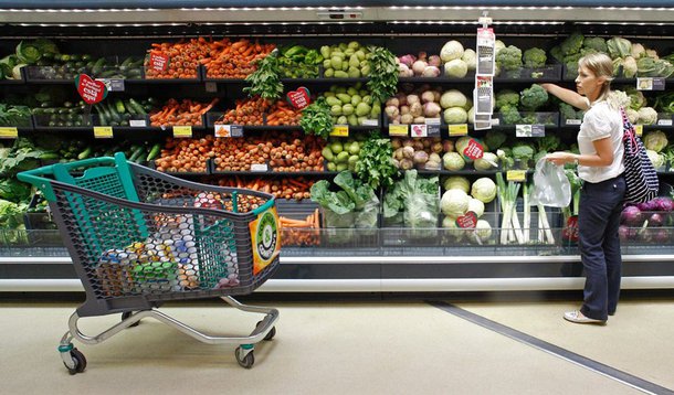 Alimentos e conta de luz reduzem ritmo de inflação em SP