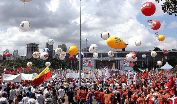 Manifestação em defesa do emprego reúne 90 mil em SP