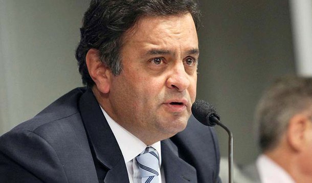 Para Aécio, PT que tira o corpo fora nas polêmicas