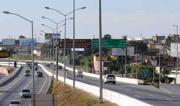 Poluição visual vai para os arredores da capital