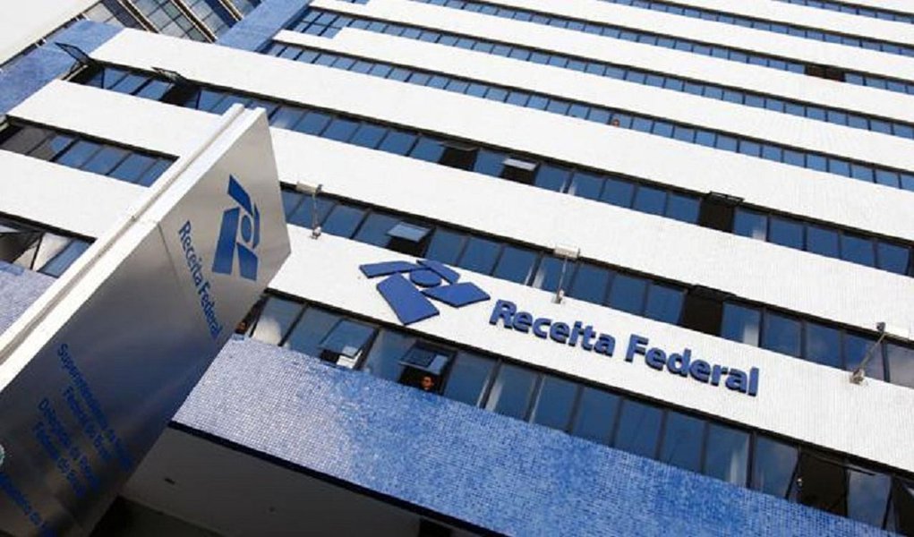 Sai o último lote de restituições do IR 2012
