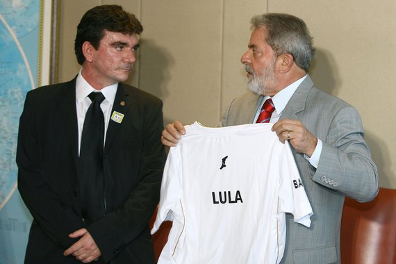 Por que Lula seria sócio de uma derrota inevitável?