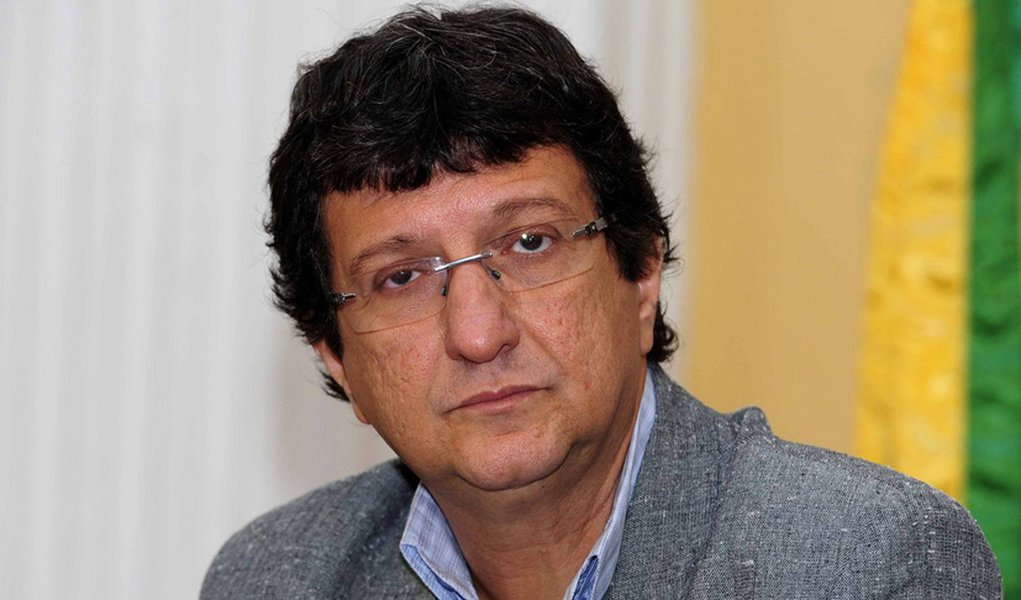 Mais uma baixa no governo João da Costa