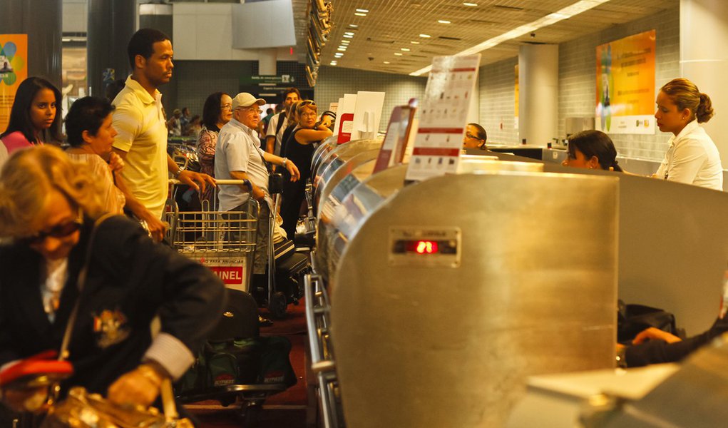 Aeroporto dos Guararapes registra mais 16% de atrasos