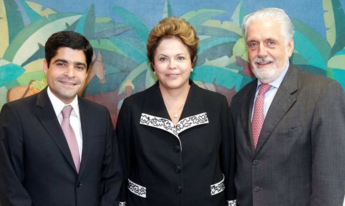 "O destino quis eu na prefeitura e Wagner no governo"