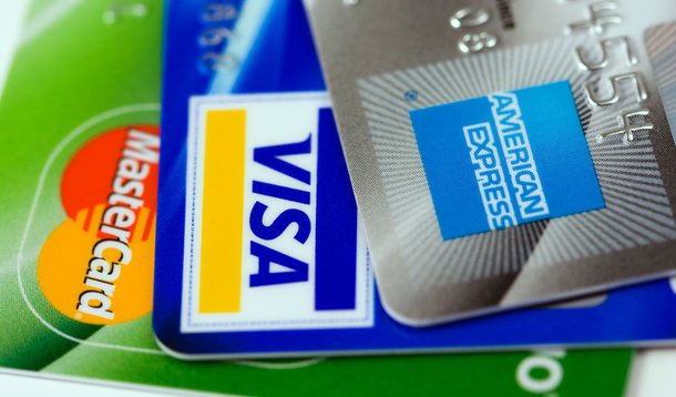 Juro recorde no cartão de crédito: a vítima é você