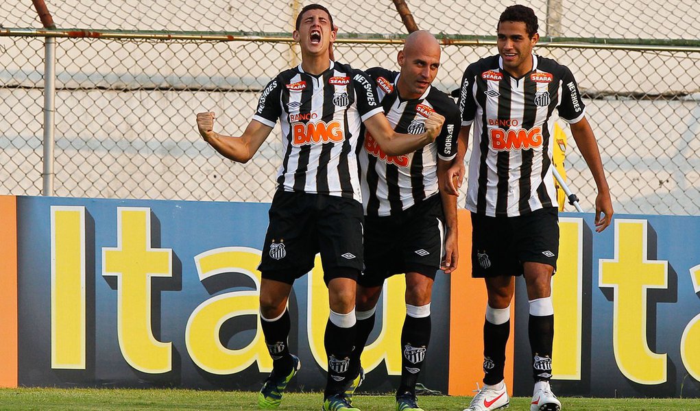 Reservas do Santos vencem Portuguesa no Canindé