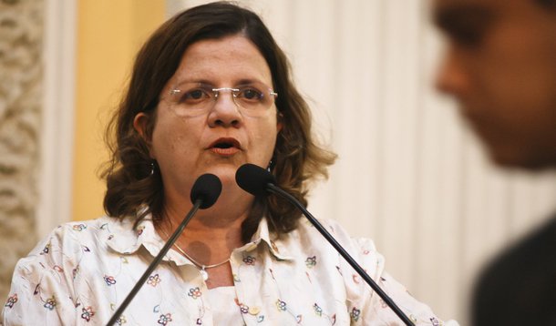 “Não muda nada”, garante Teresa
