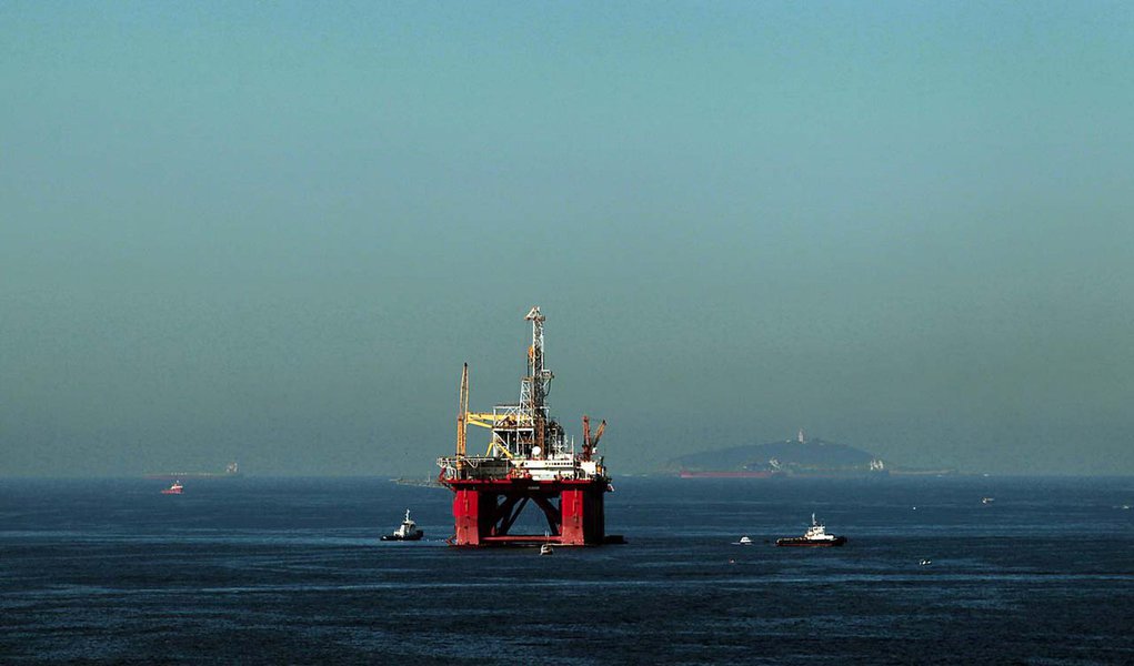 Brasil leiloa em outubro sua maior descoberta de petróleo