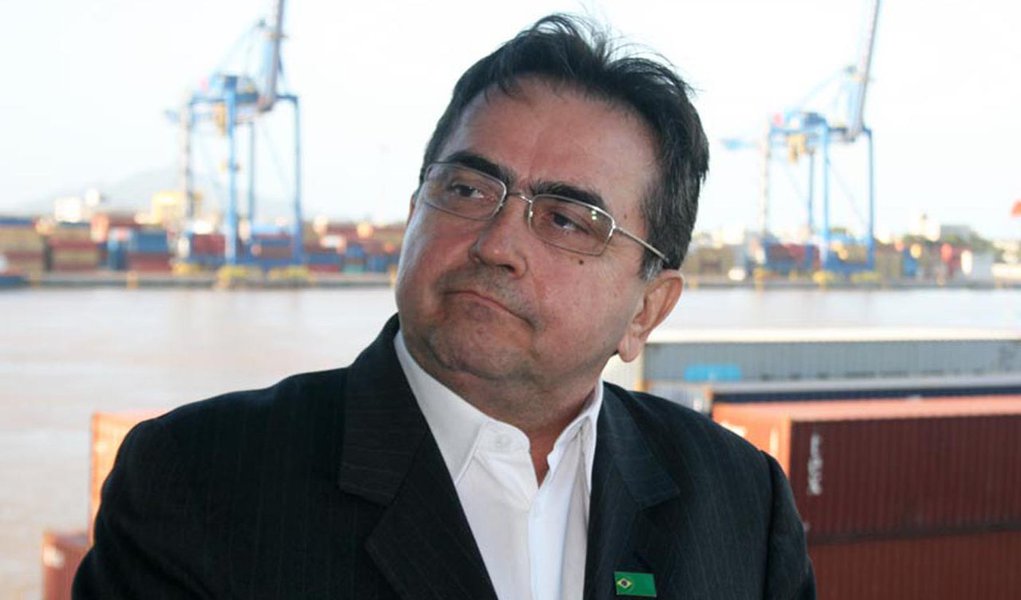 Ministro do PSB envolvido em denúncia