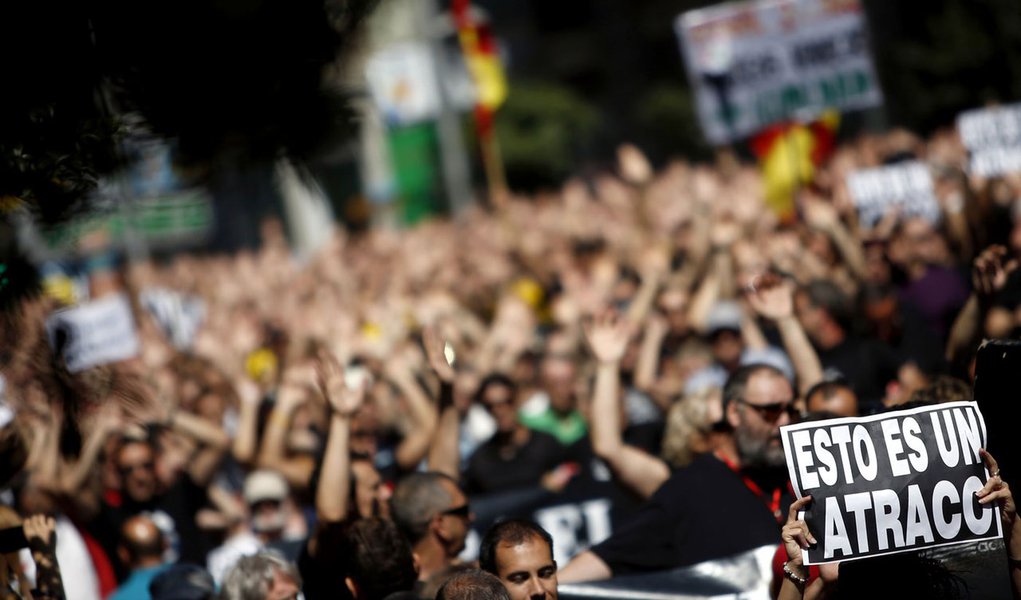 Em crise, emigração na Espanha atinge recorde