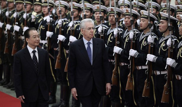 Mario Monti pede à China mais investimento na Itália