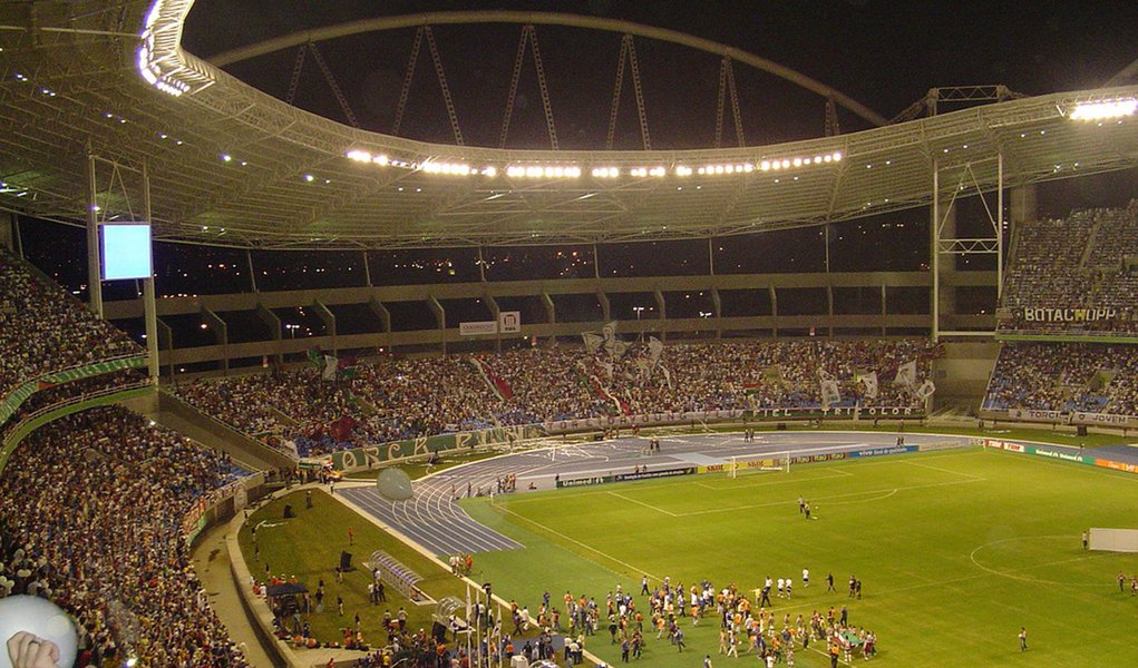 Cariocas querem outro nome para o Engenhão