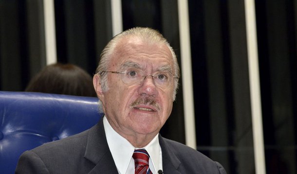 Sarney isola pedido de Dias para ouvir Pimentel