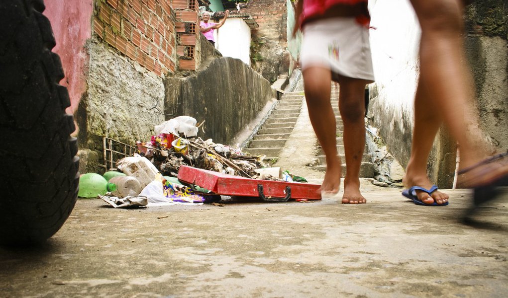 Falta de saneamento aumenta o risco de dengue