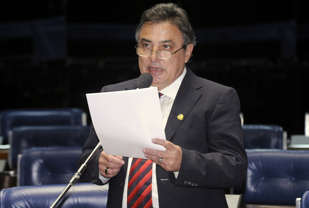 Perrella: “Dá vergonha” de presidir comissão