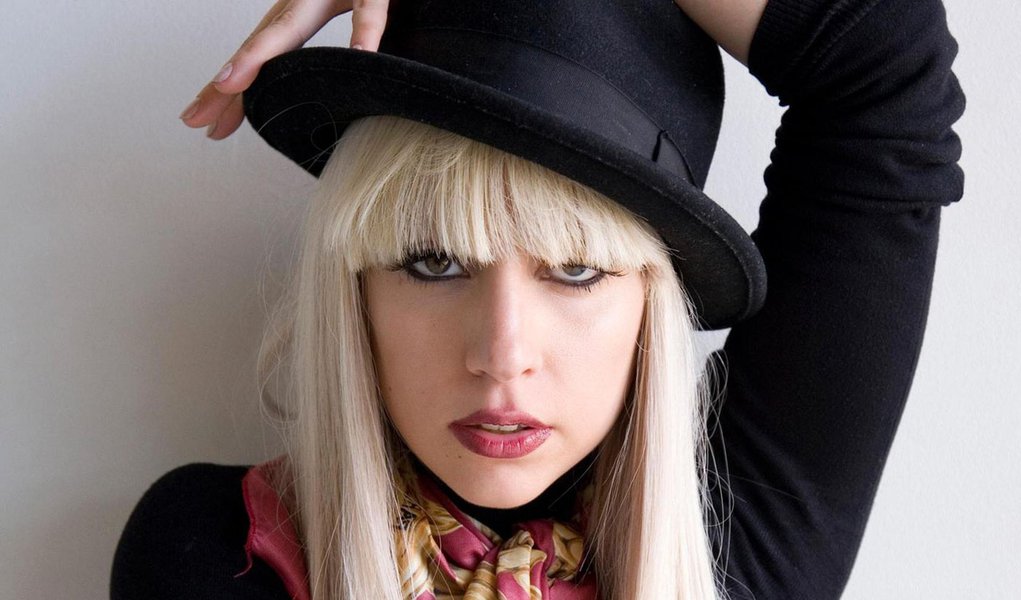 Lady Gaga é hackeada no Twitter e no Facebook