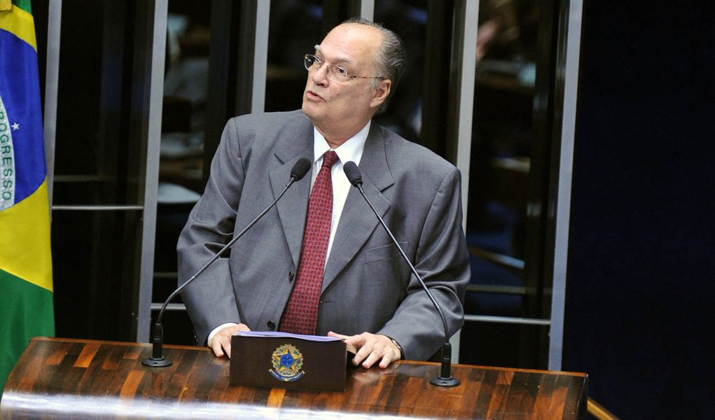 PPS pode se afastar do PSDB e apoiar Eduardo Campos