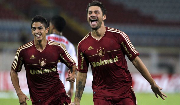 Fluminense garante classificação com vitória fora de casa