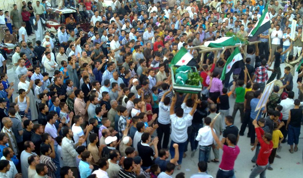 Governo sírio nega uso de armas pesadas em ataque a Tremseh