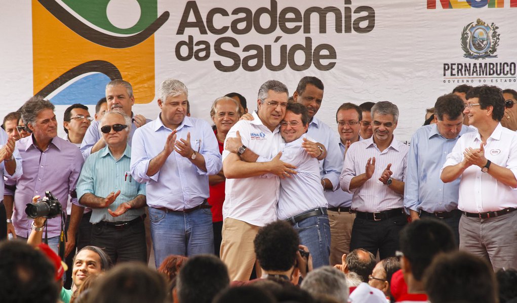 Padilha rasga elogios a João da Costa