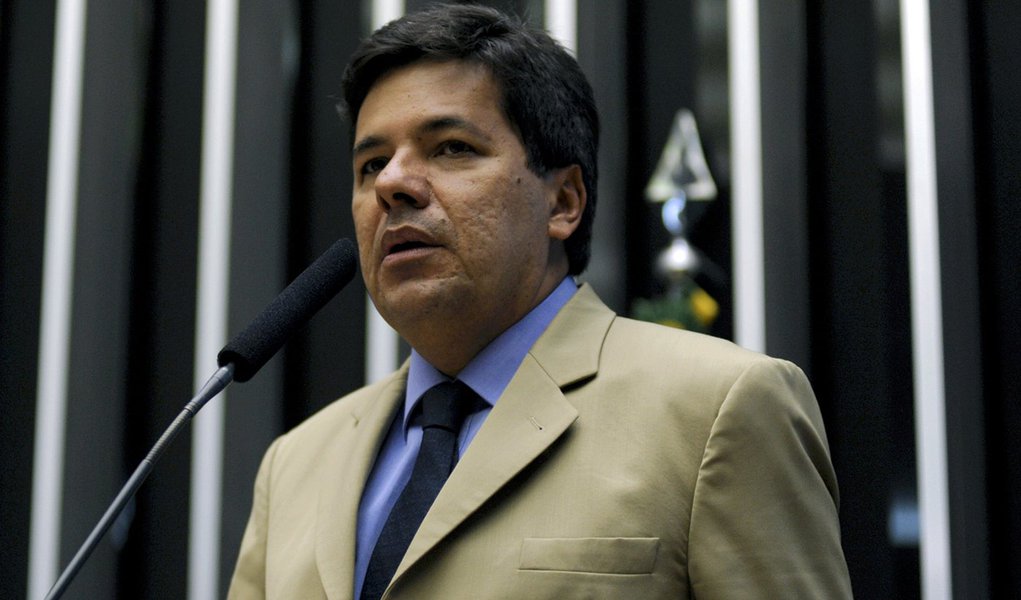  Mendonça Filho defende Bezerra Coelho 