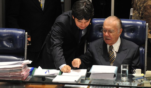 Sarney defende agilidade em apuração contra Demóstenes
