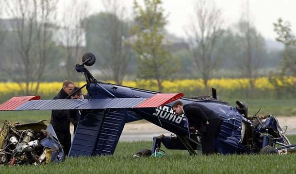 Choque de dois aviões mata piloto na Inglaterra