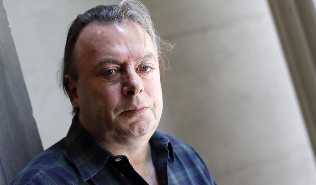 Morre o escritor Christopher Hitchens 