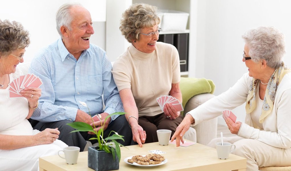 Expectativa de vida do brasileiro sobe para 74 anos