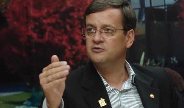 Líder do PSB minimiza resultado de pesquisa 