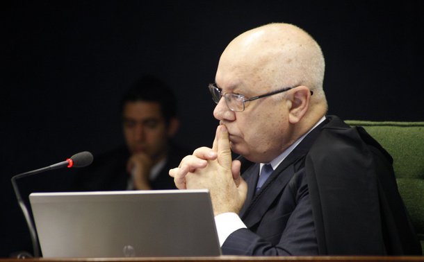 Veja e Época colocam a faca no pescoço de Zavascki