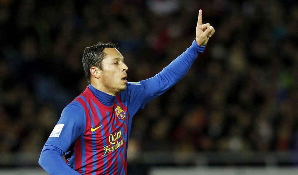 Brasileiros brilham em goleada do Barcelona