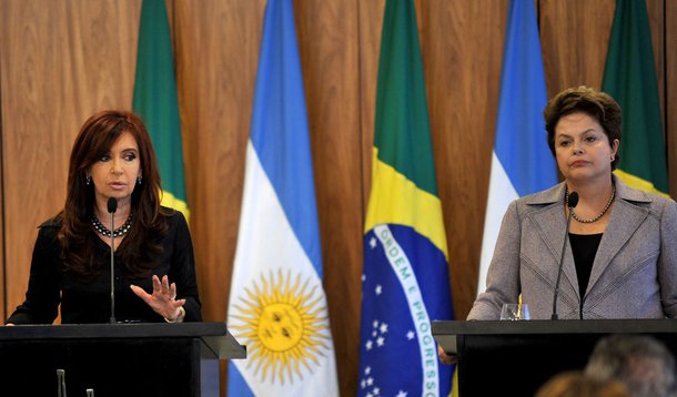 Dilma se reúne com Cristina Kirchner na Argentina