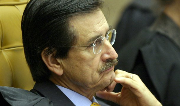 Presidente do STF age para evitar pizza do Mensalão