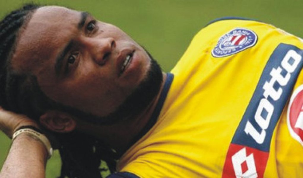 Carlos Alberto vive fase ruim aos 27 anos