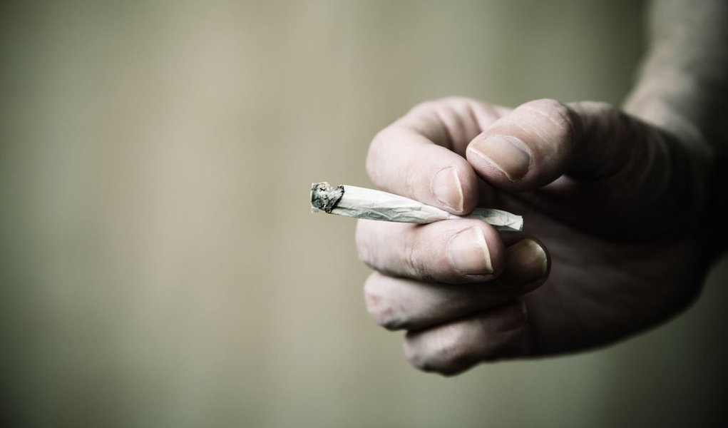 É proibido fumar...maconha