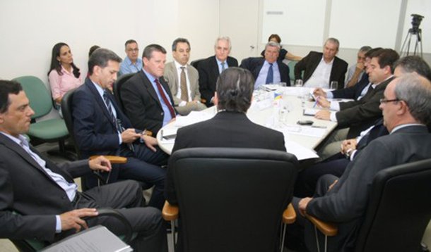Estado debate política de atração de investimentos