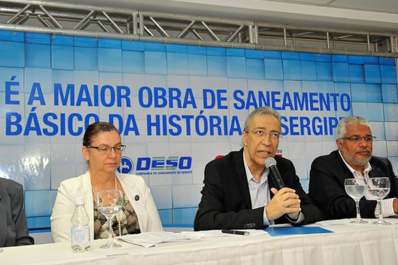 Déda diz que Cunha faz “politicagem” com MP dos Portos