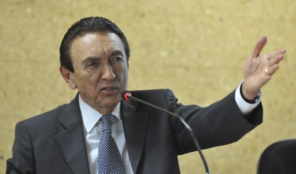 Governo pode determinar volta de 25% de álcool na gasolina