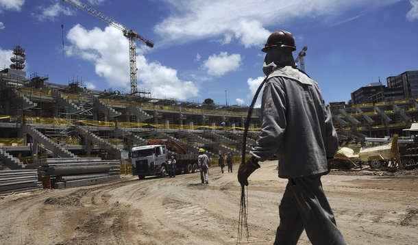 Pela segunda vez, Dilma veta uso de FGTS em obras da Copa