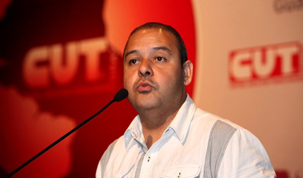 CUT ameaça irá às ruas para defender réus do mensalão