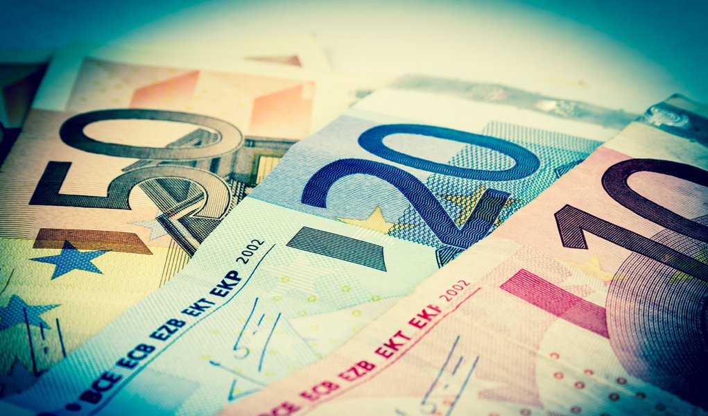 Juros de títulos da dívida da Espanha passam de 7%