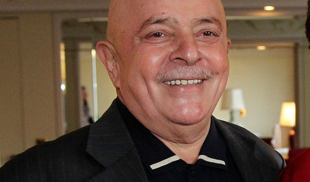 Tratamento de Lula contra pneumonia vai durar 14 dias