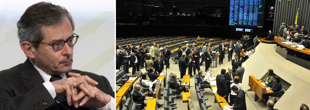 Folha ataca Câmara por projeto contra o MP